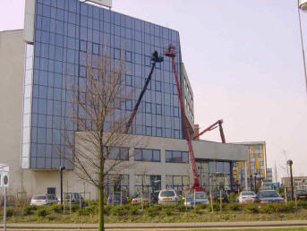 hoogwerker2.jpg (99026 bytes)